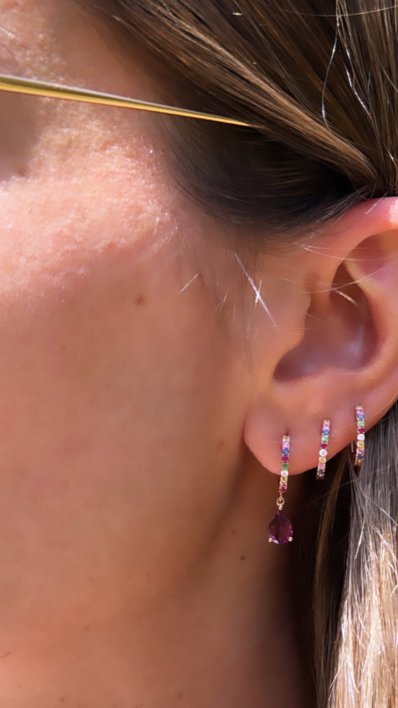 single sapphires huggie with pear shaped natural pink tourmaline drop
